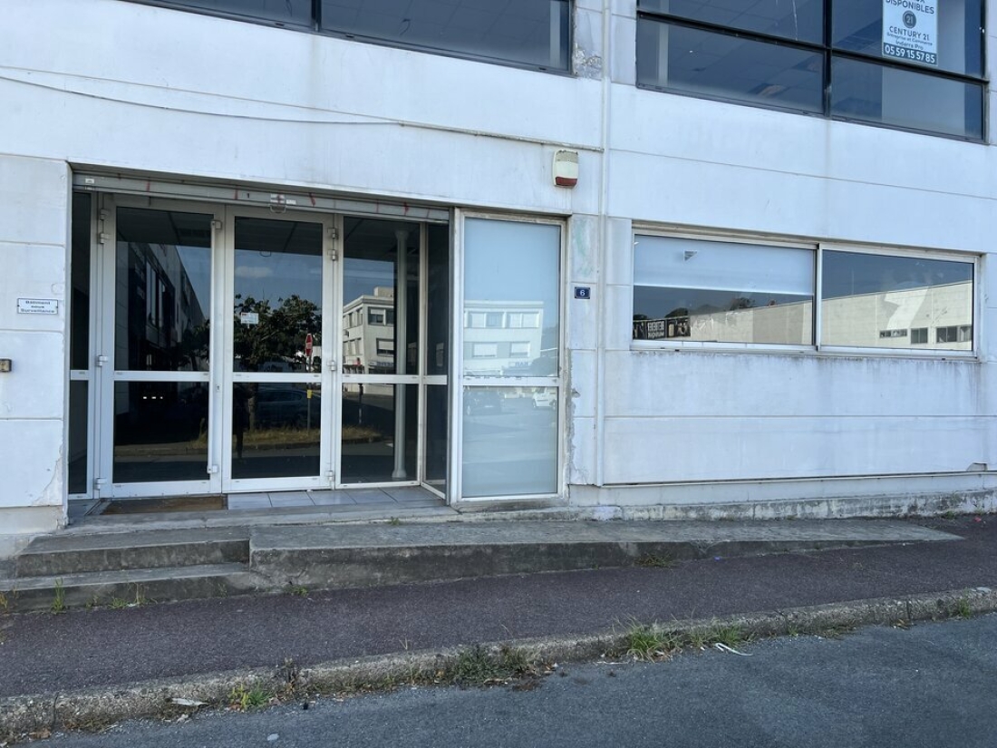 Photo 1 – location boutique	BAYONNE (64100)